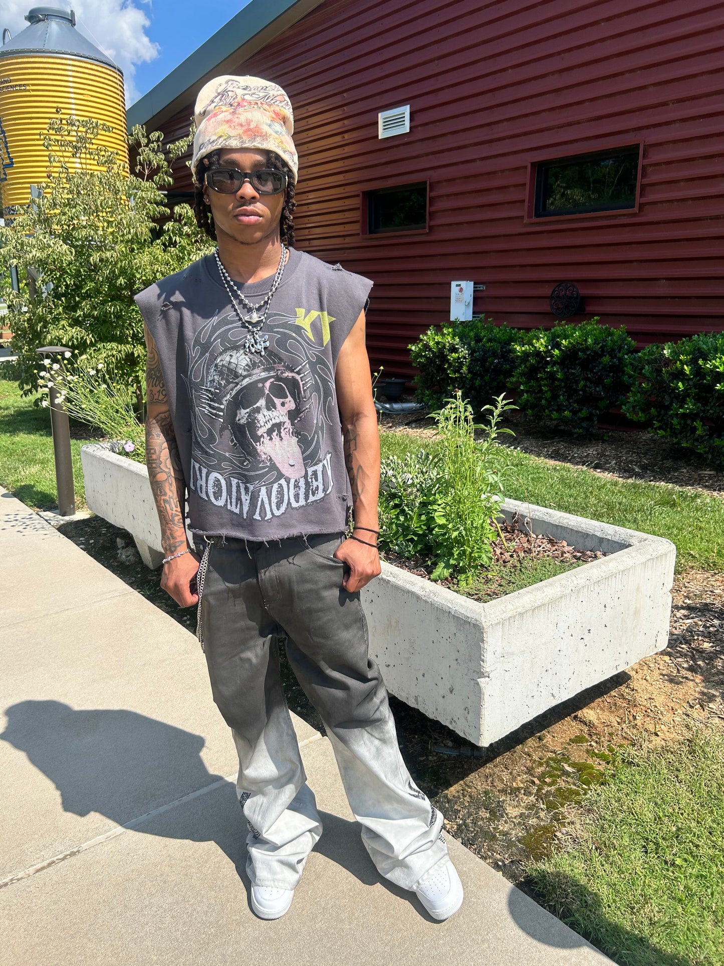 PAIN KILLERS SLEEVELESS TEE
